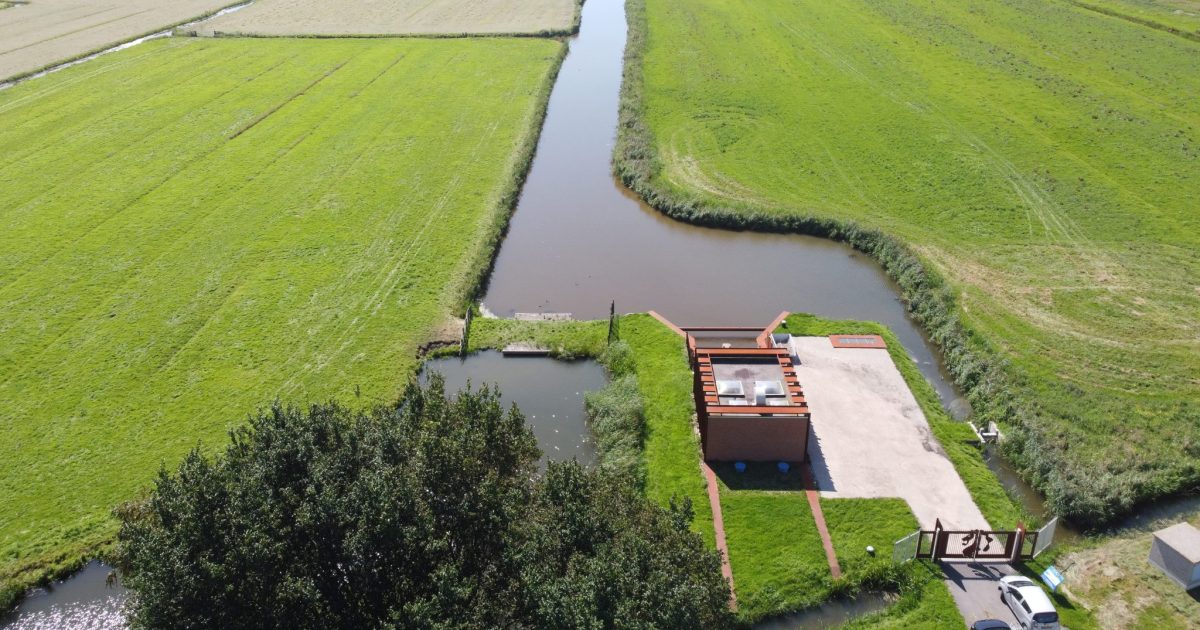 2023-gemaal-beetskoog-4000x2100-entree-hekwerk