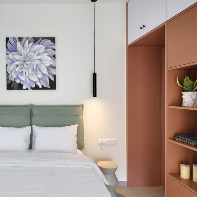 2025-630x630-airbnb-01