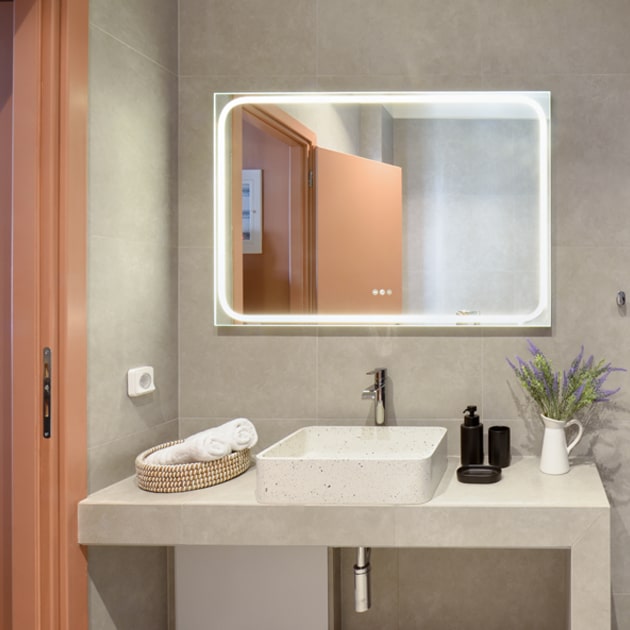 2025-630x630-airbnb-03